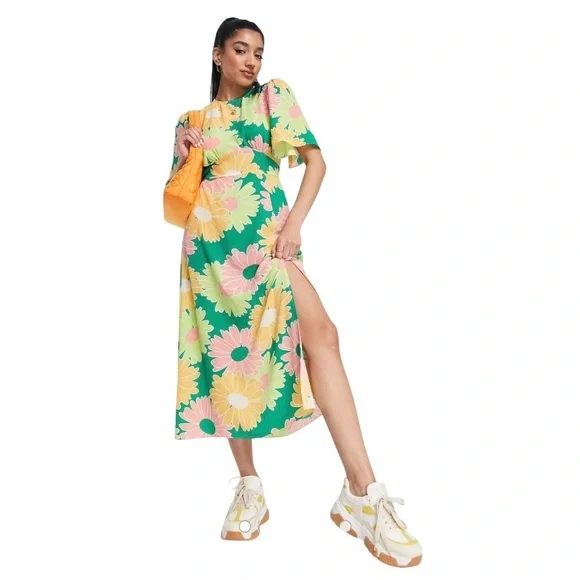 ASOS DESIGN Angel Sleeve Midi Dress Open Back in Large Floral Print Size 4 - Picture 3 of 9